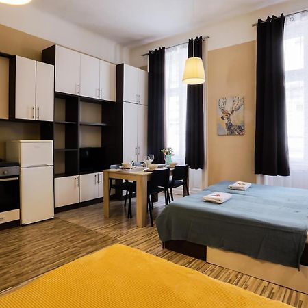 East Station Apartments Budapeste Exterior foto
