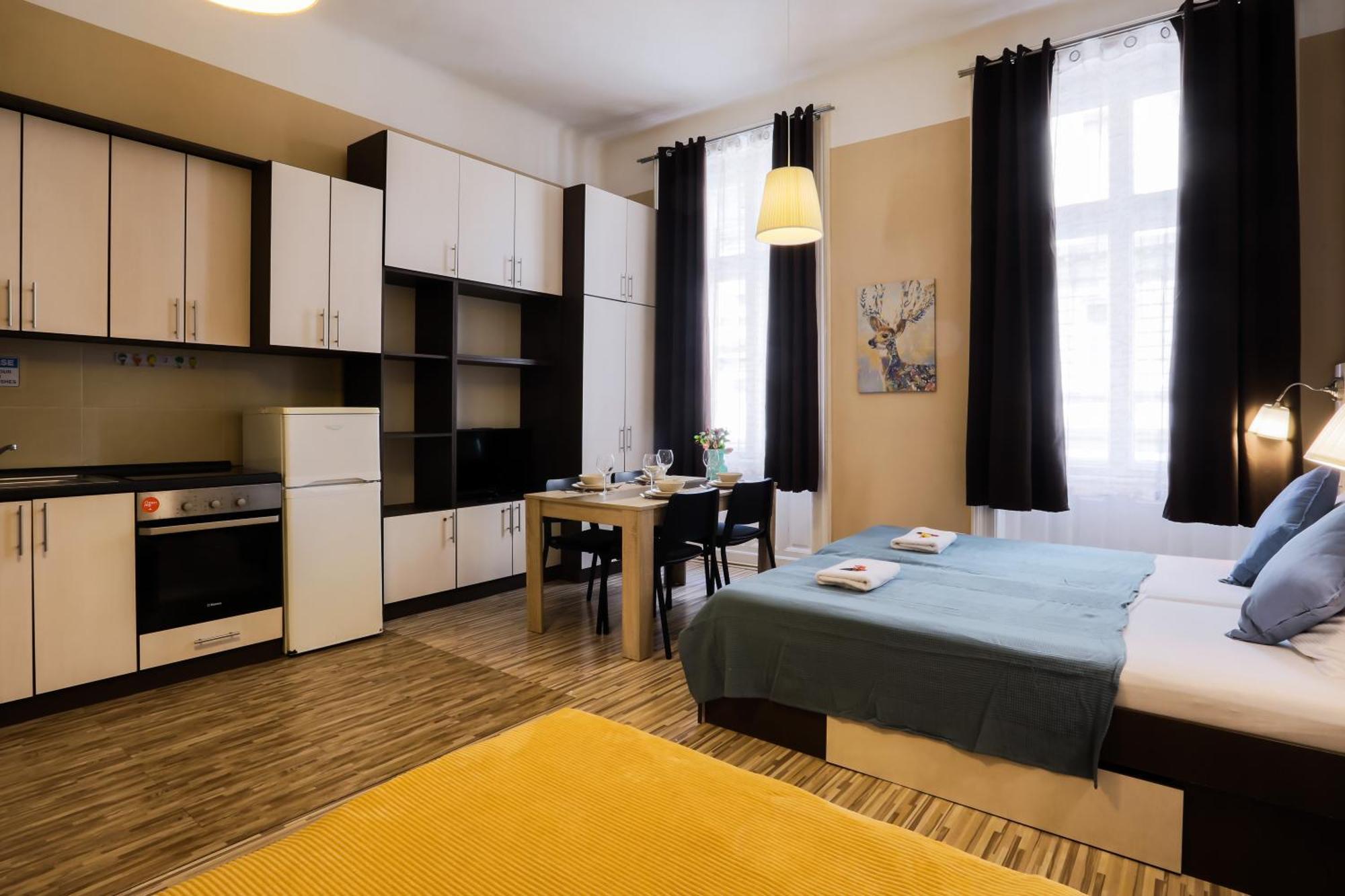 East Station Apartments Budapeste Exterior foto