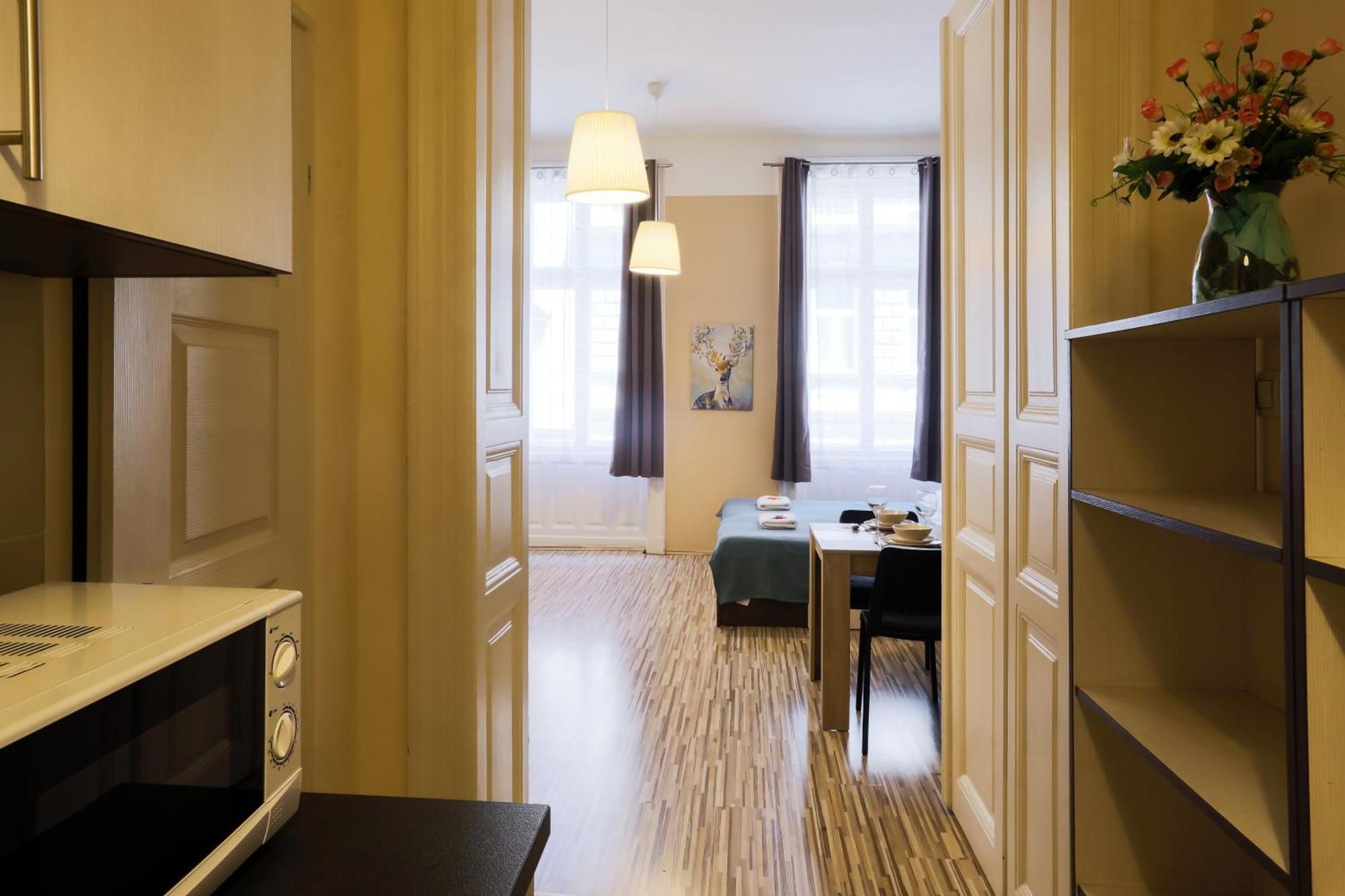 East Station Apartments Budapeste Exterior foto