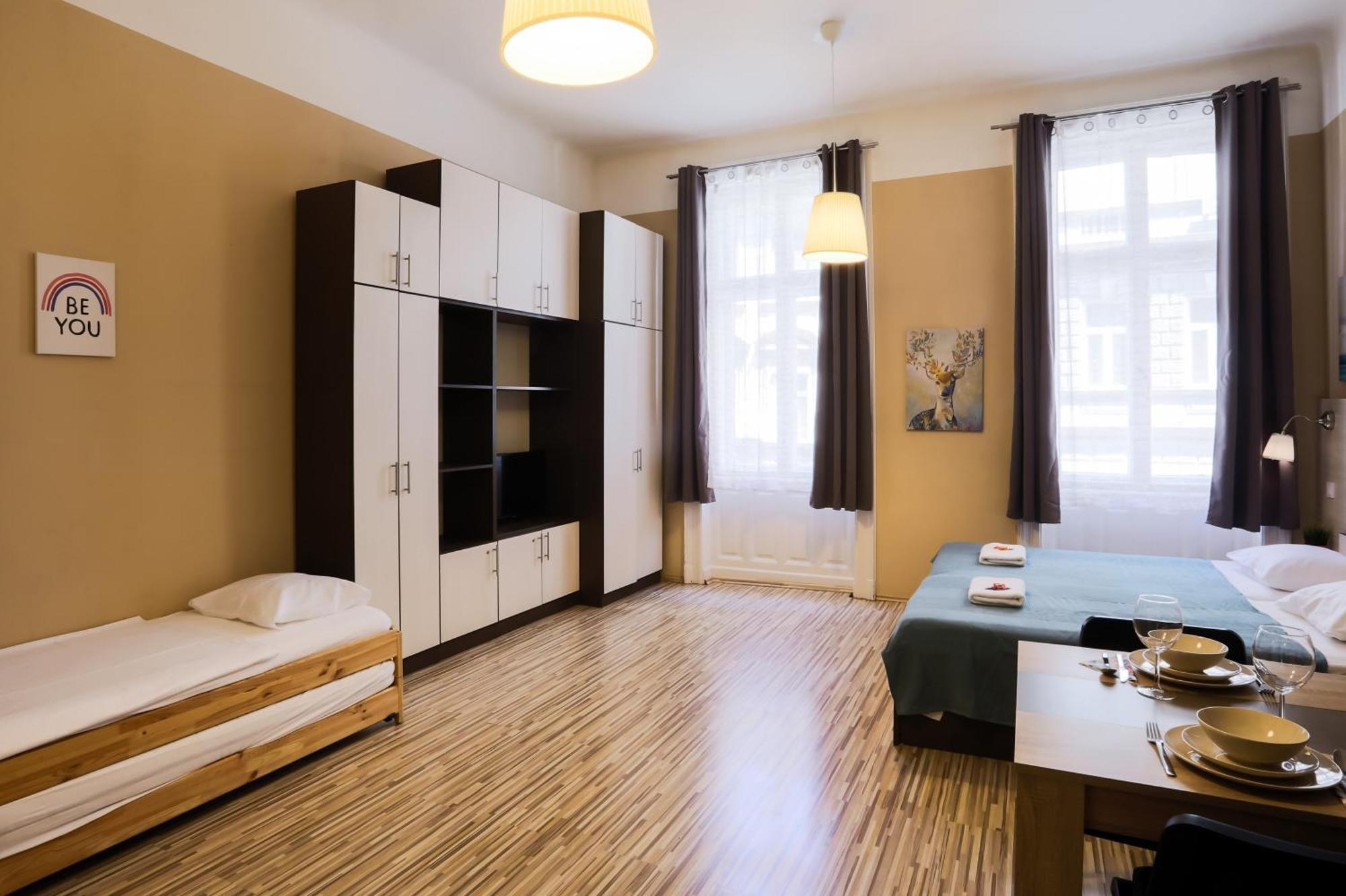 East Station Apartments Budapeste Exterior foto